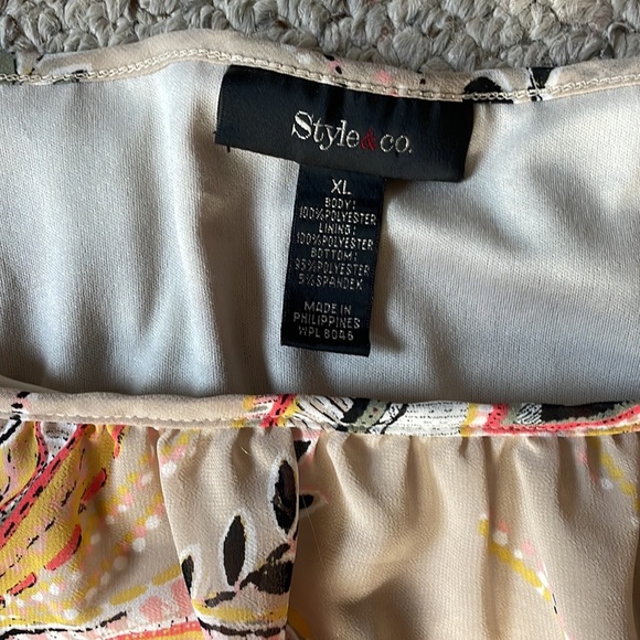 Top - Picture 2 of 4